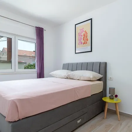 Mint Apartment