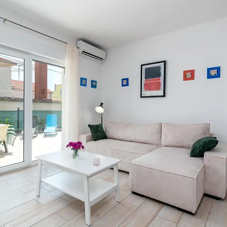 Apartment Mint *