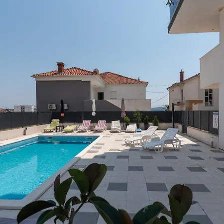 Mint * Trogir