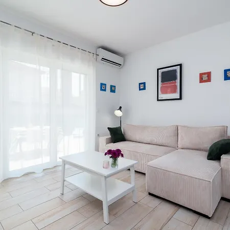 Mint Apartment